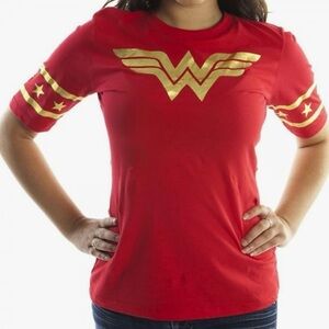 NWT Women’s Wonder Women T-Shirt Size XL & 2XL